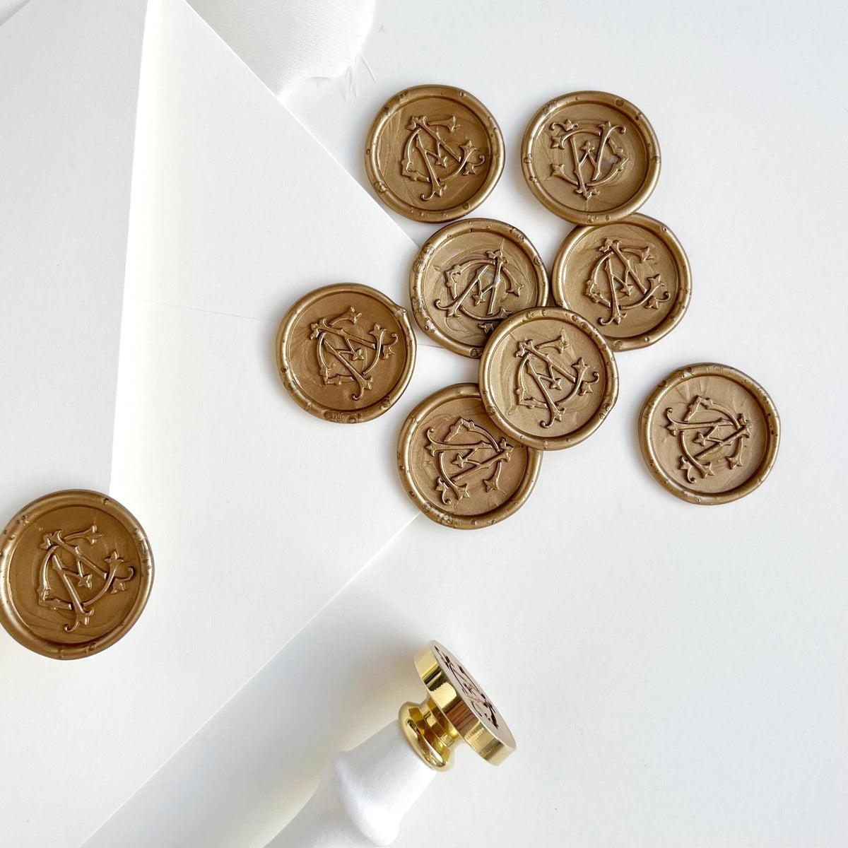 Personalized Monogram Wax Seal Sticker, Elegant Initial Seals for Wedding Invitations, Intertwined Initials